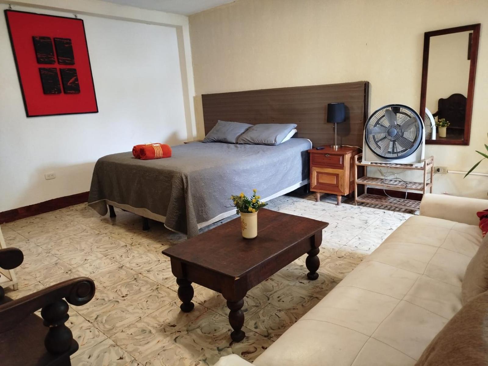 Estu Habitaciones Guatemala City Exterior photo